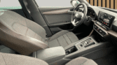 Intérieur Seat Leon Xcellence grise – tableau de bord et sièges avant d’un véhicule hybride d'occasion à Carcassonne / voiture occasion Carcassonne